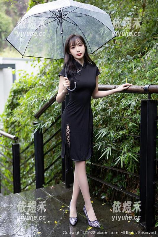 秀人网 - 瑕疵？不，在王俪丁小宝贝的睡衣美图里都是设计感！
