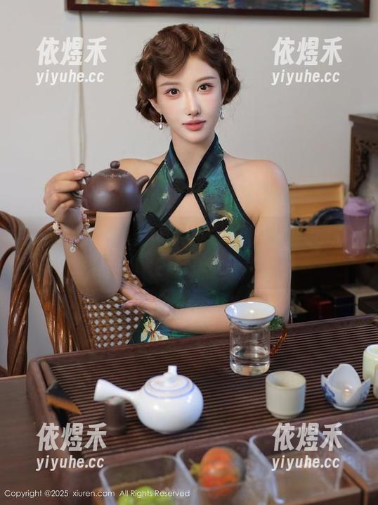 秀人网 - 听说金妍兮Saki的旗袍美图有下载量狂飙，大家都在争着抢？