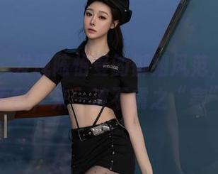 秀人网 - 发现陈怡曼的御姐风范，作品集和原图，来一波不虞之“寒”！