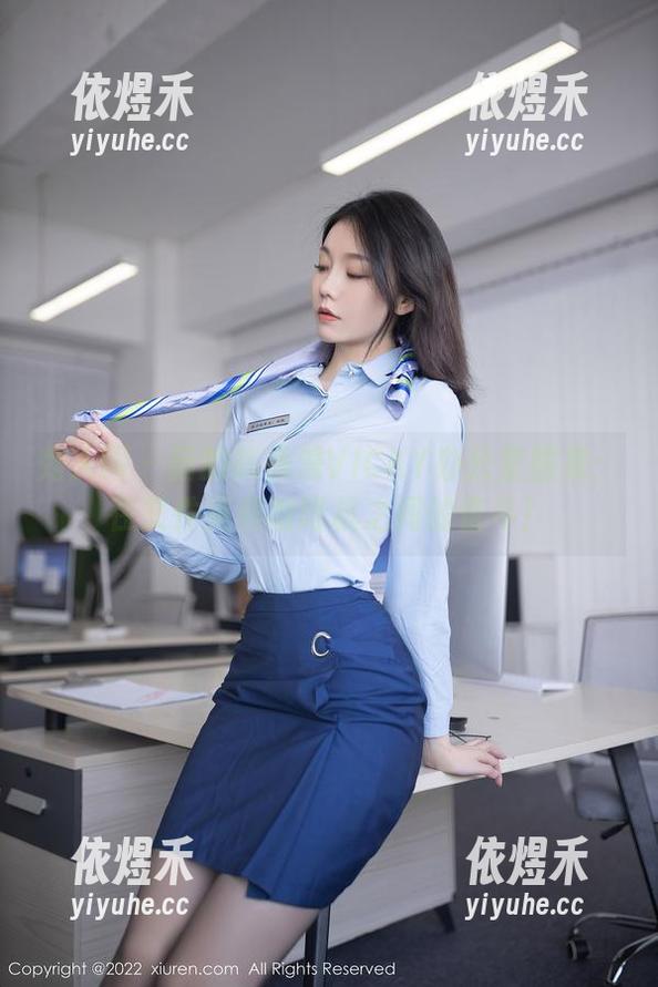 秀人网 - 新的陈雅漫VICKY办公室图集：在文件夹和咖啡机之间的奋斗！