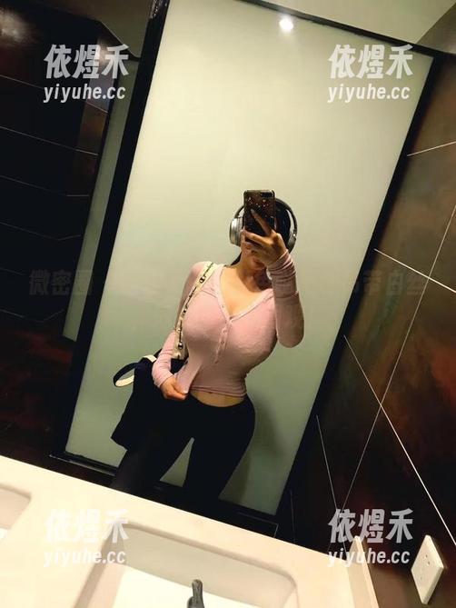 紫色哒豚豚 微密圈 - 高清原图!紫色哒豚豚吊带白丝,插播段子求围观!