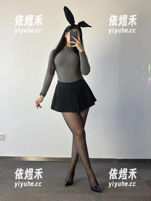 微密圈 - 美邵女Baby请再给我来一组照片，黑丝我追定了