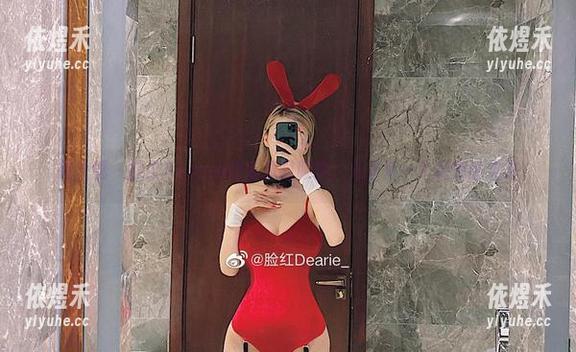 微密圈 - 脸红Dearie的高清制服梦，分享每一个微妙的姿态