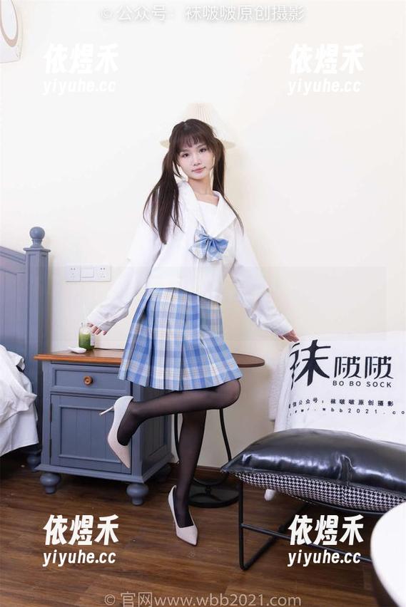 袜啵啵-雪糕 袜啵啵 - 一件红裙与雪糕的邂逅:作品集里的花样