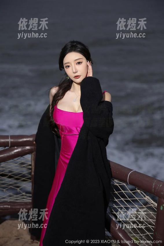 语画界 - 夏小雅的修女照片，下载时真心考虑一下要不要放在网盘里面给朋友们秀一秀。