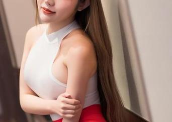 语画界 - 林乐一的红裙：图库里搶眼的亮点，连高清都忍不住想多刷几眼！
