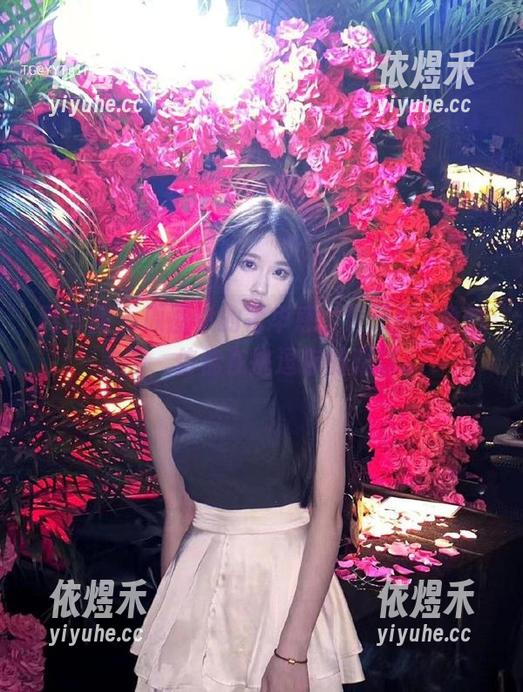 微密圈 - 原图中的奢华感，轩子巨2兔的美腿，仿佛在挑逗你的眼球。