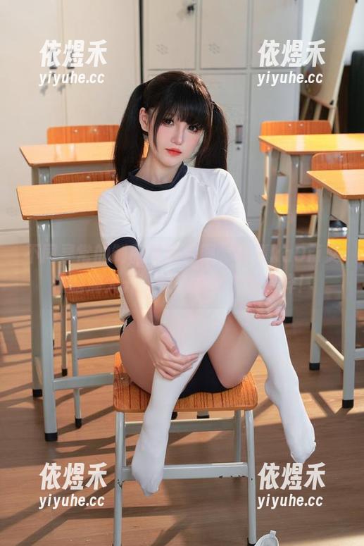 阿薰kaOri 不同寻常的制服私房美图,阿薰kaOri又在脑洞大开,来瞧瞧这个新花样!