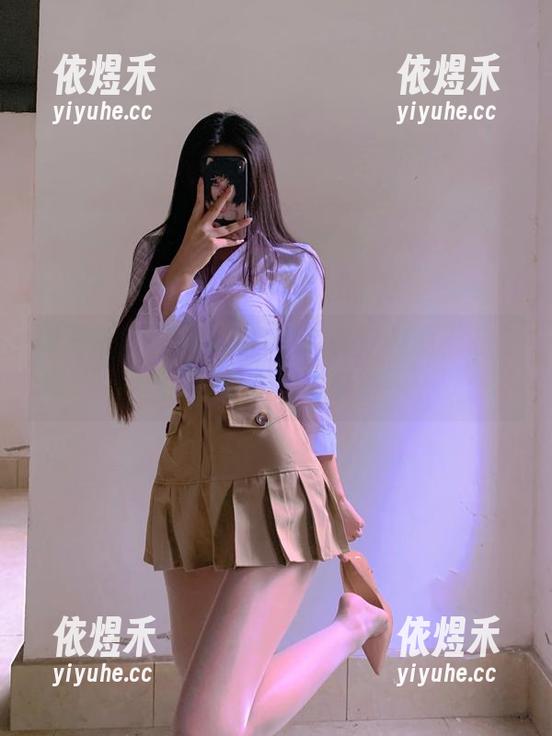 微密圈 - 壁纸更新换代，陈佩奇的柳丁白丝总是让我魂牵梦萦。