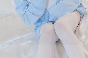 安静体验黏黏团子兔的泥醉姉套图，下载即是怀旧的优雅。